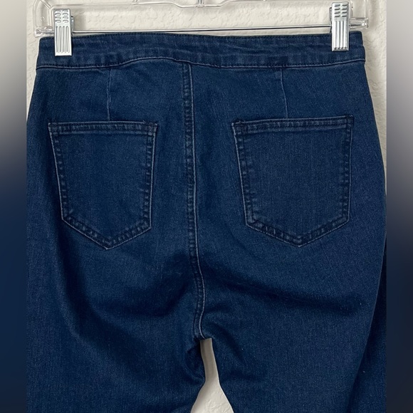 Forever 21 extra wide bell bottom jeans size M - Picture 3 of 3